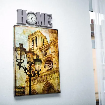 Luxury Flat In Downtown Апартаменты *