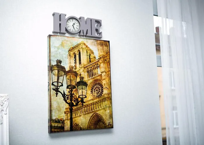 Luxury Flat In Downtown Апартаменты *